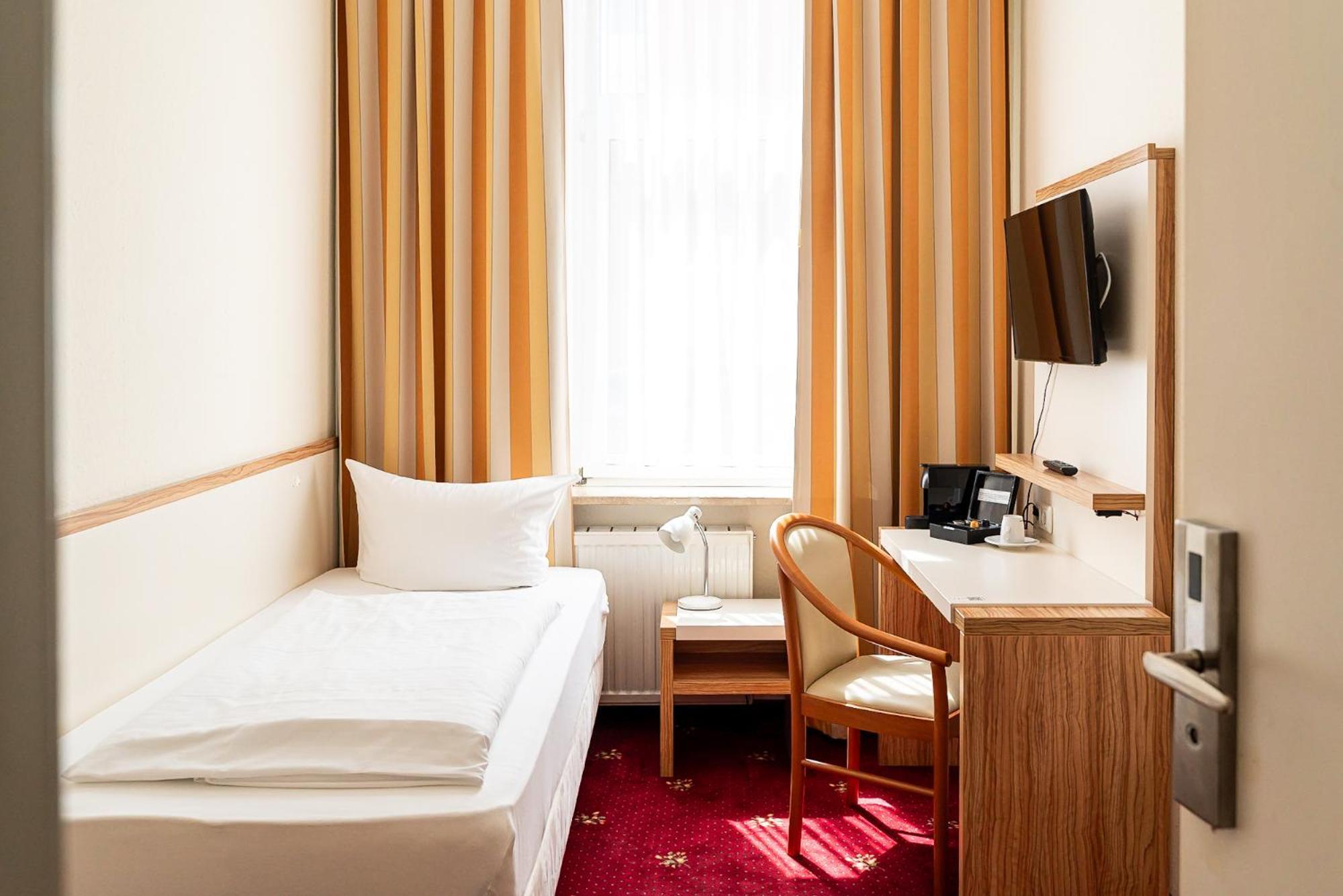 Sleepbeeone Wilhelmshaven Ξενοδοχείο Εξωτερικό φωτογραφία