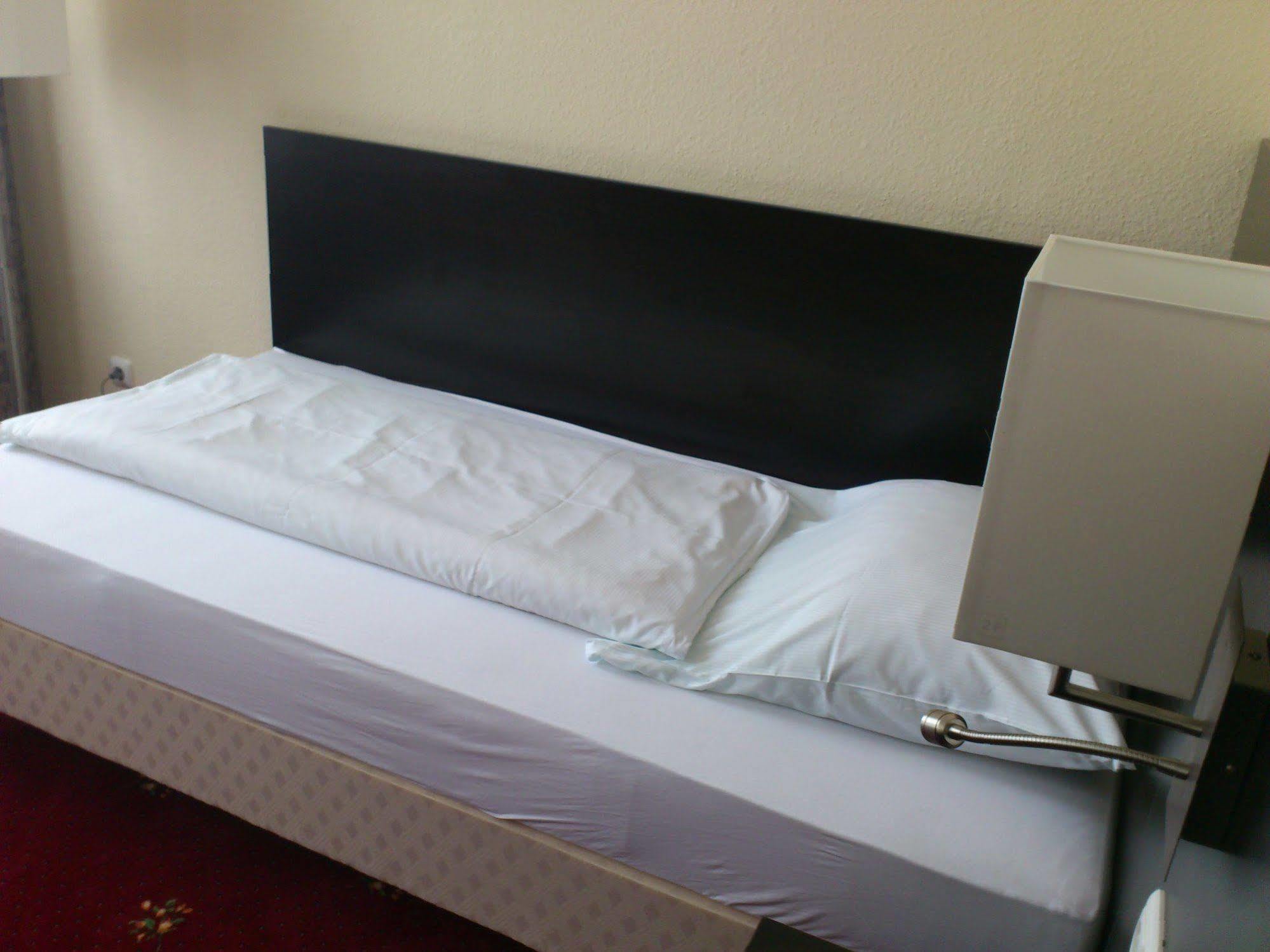 Sleepbeeone Wilhelmshaven Ξενοδοχείο Εξωτερικό φωτογραφία